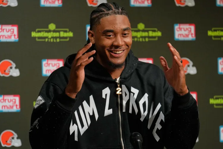 Browns Rookie Taylen Green Lands As No. 3 QB After Dillon Gabriel Goes On IR